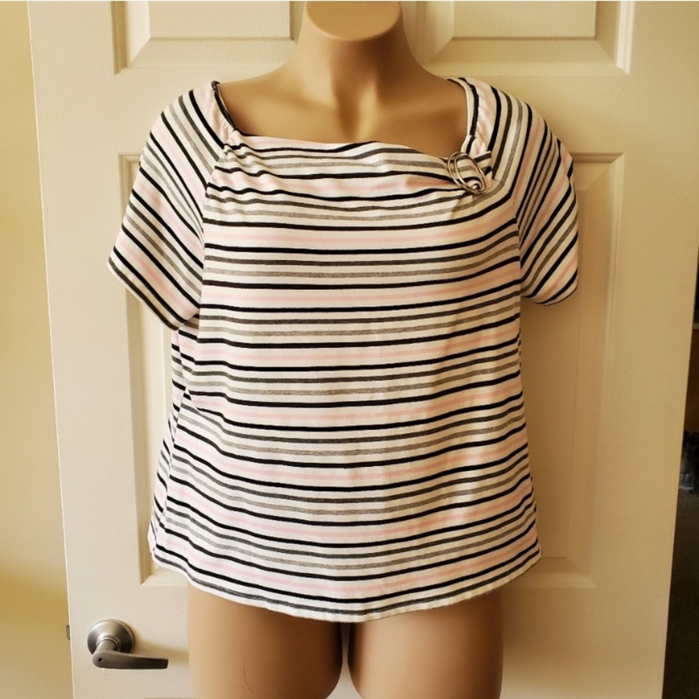 *Copy* Fiorlini International
Striped Women's Top with Ring Detail